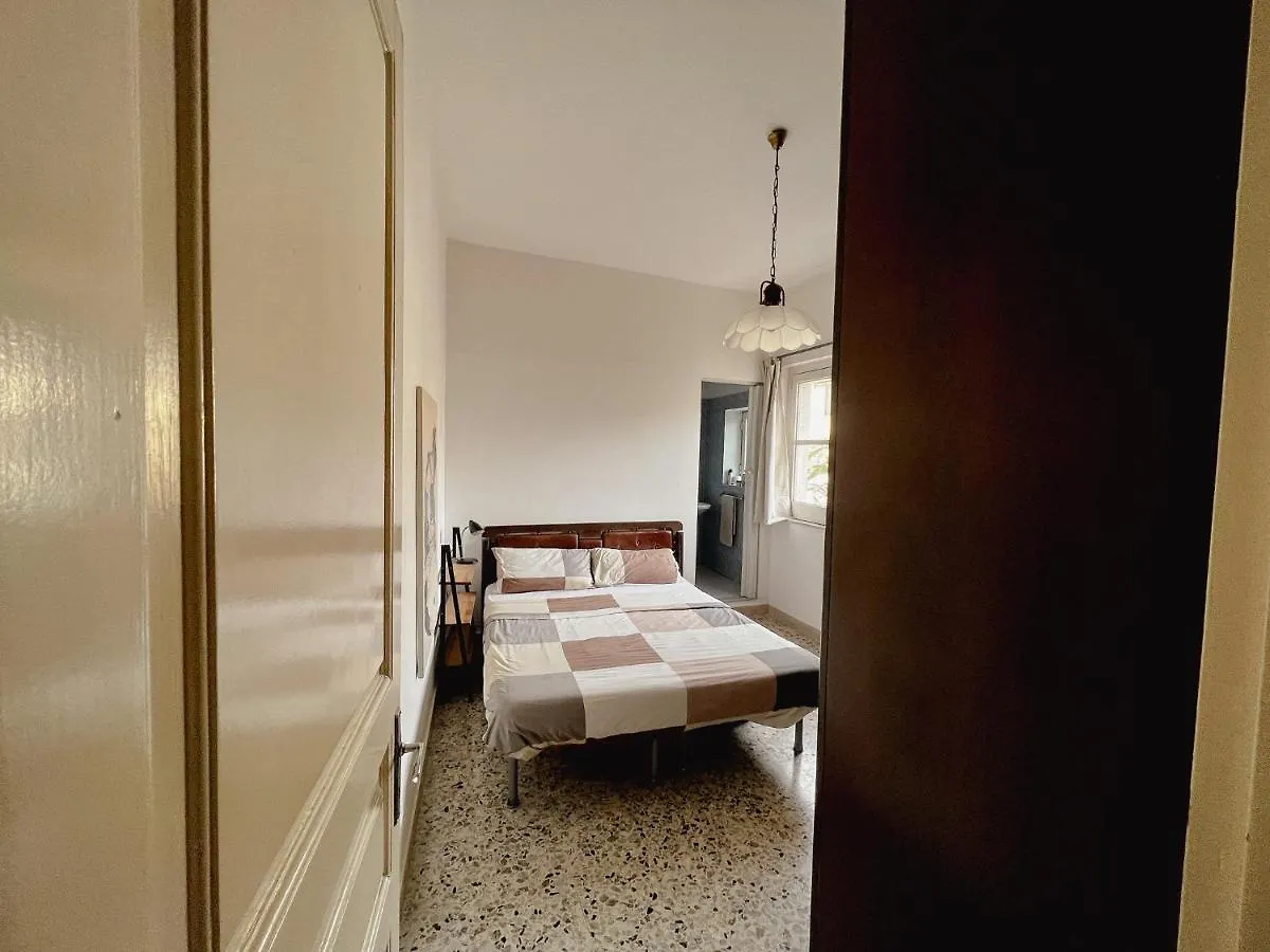 Home Rising Sun - Rooms With Private Bathrooms Katania 0*,  Włochy